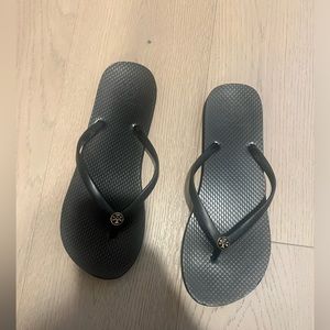 Used black tory burch flip flops size 9